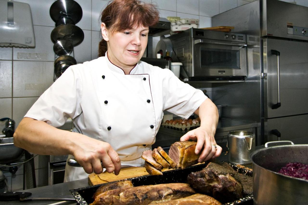 Gasthof Zum Hirsch Goerisried ภายนอก รูปภาพ